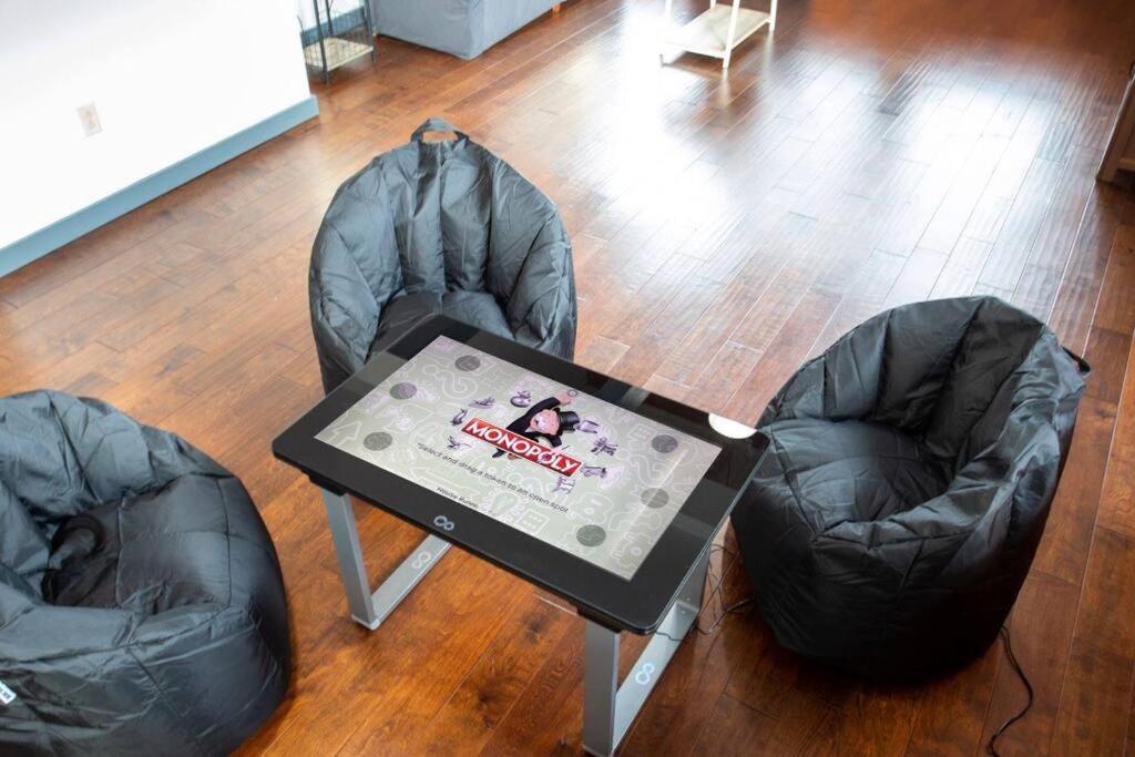 Villa Centric Modern Loft W/ King Beds & Smart Gametable Rochester Esterno foto