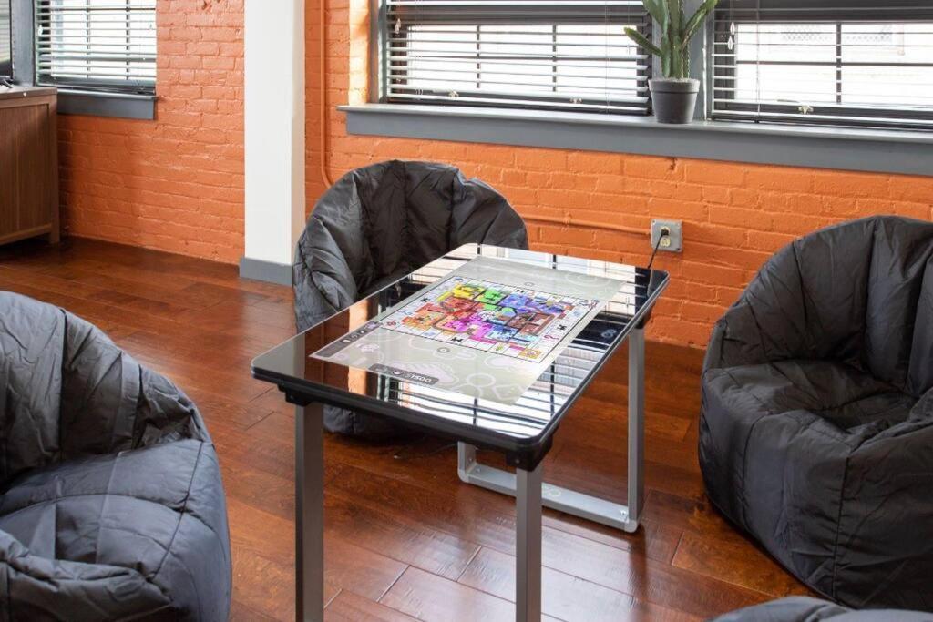 Villa Centric Modern Loft W/ King Beds & Smart Gametable Rochester Esterno foto